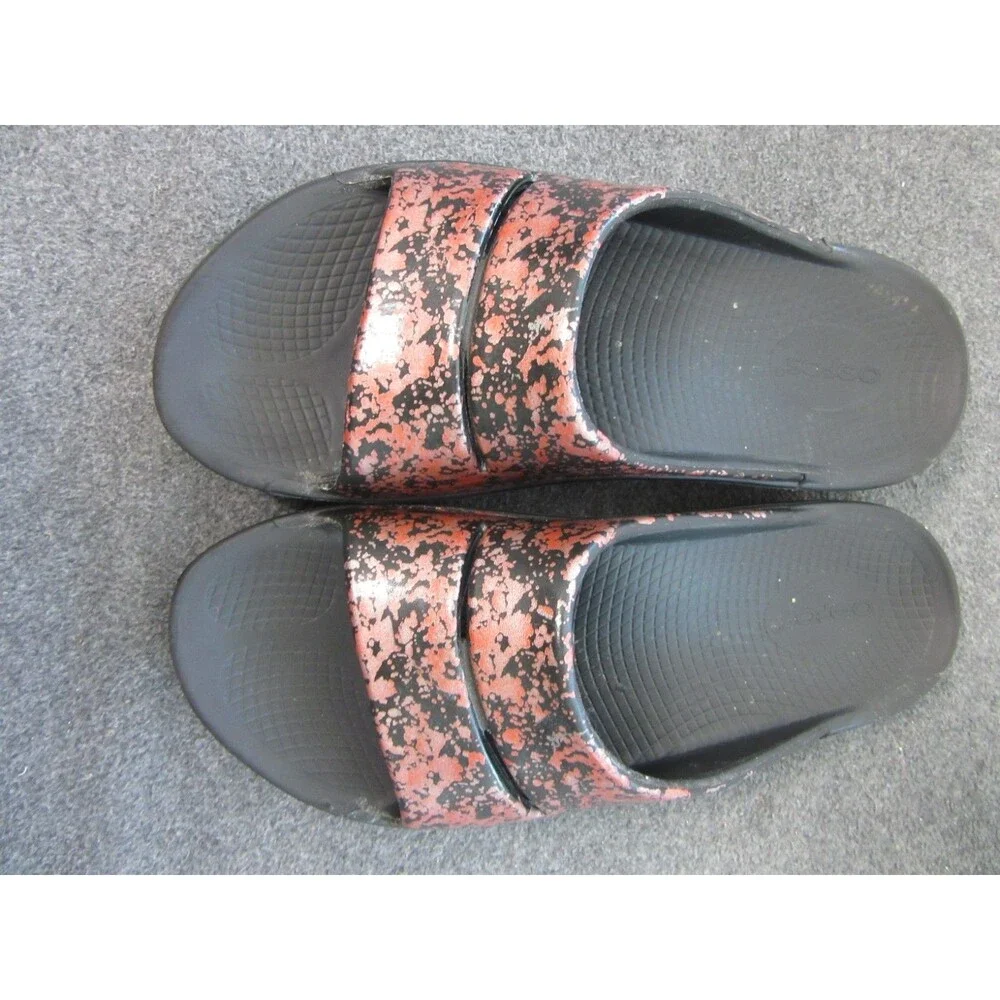 OOFOS Unisex Sandal Size M7 W9 EU40 Red Shimmer OOahh Sport Recovery Slide